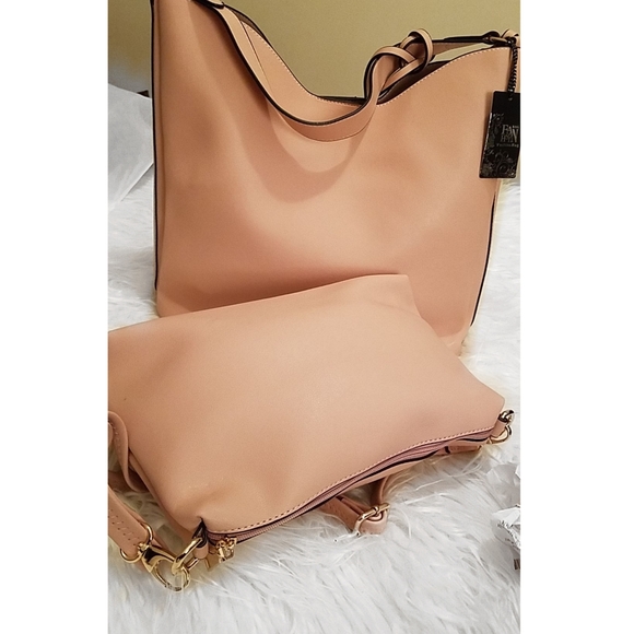 Handbag - Picture 2 of 5